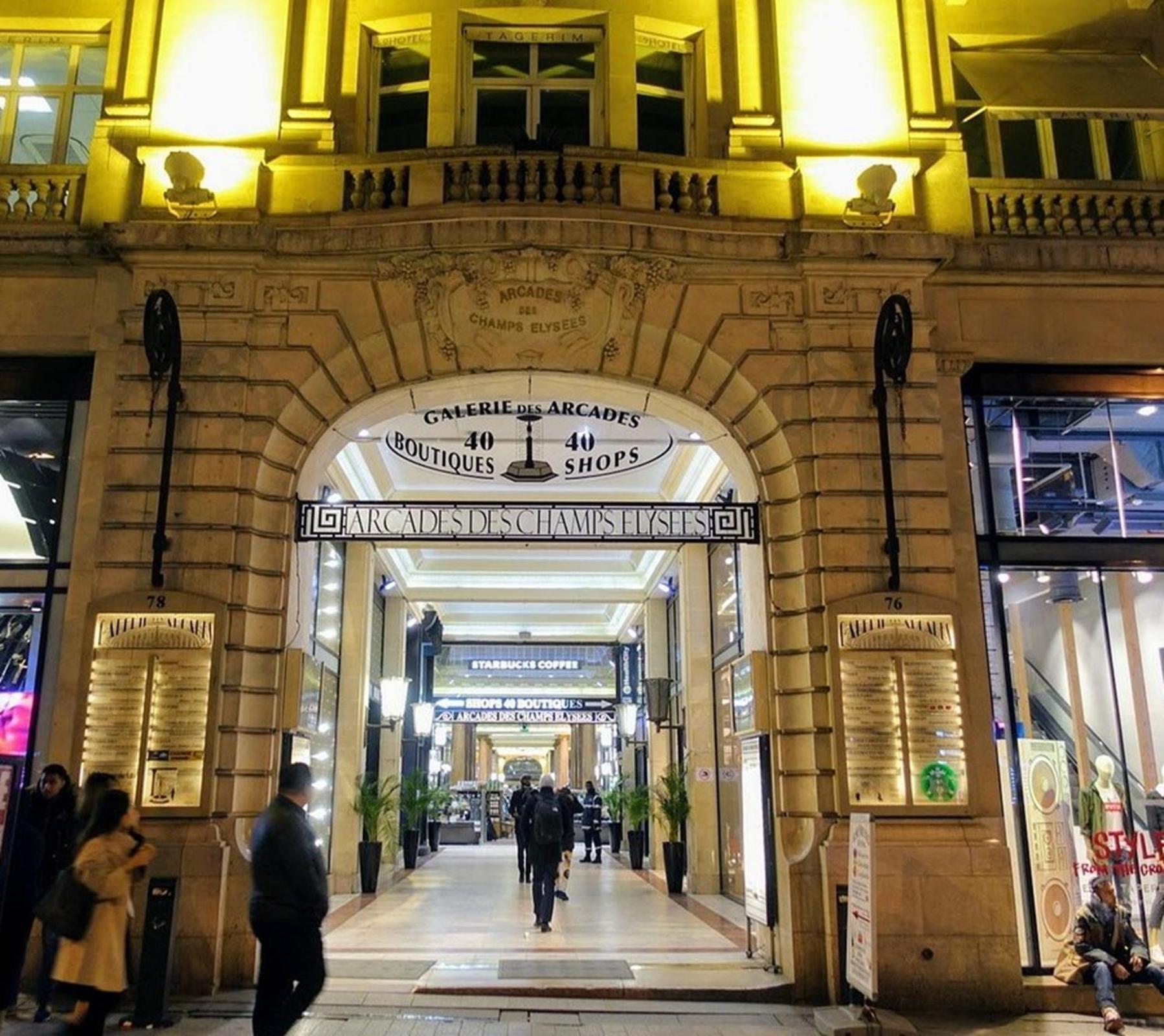 Studio De Charme Toits Parisiens Exterior photo